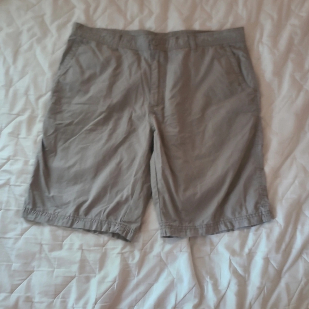 khaki shorts